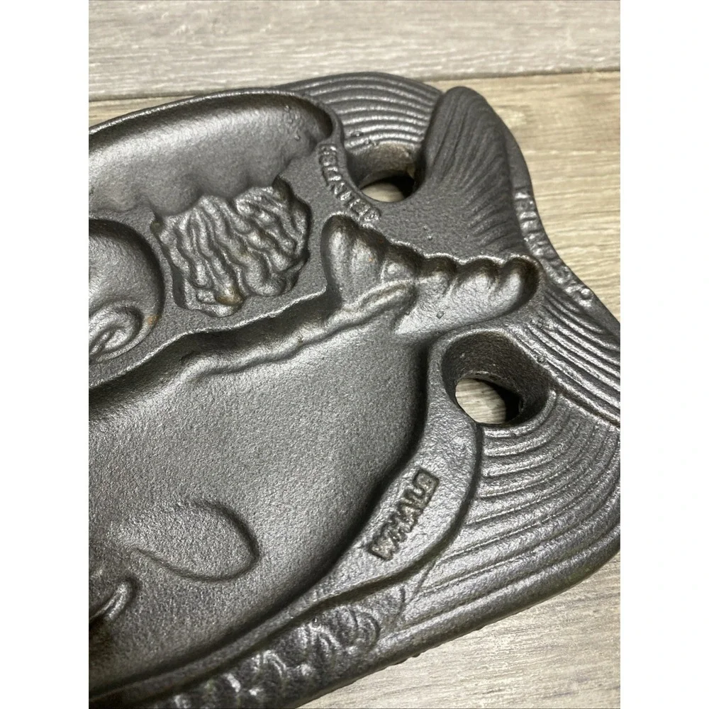 1989 John Wright Co Double Sided Cast Iron Sea Life Cookie Form Vintage